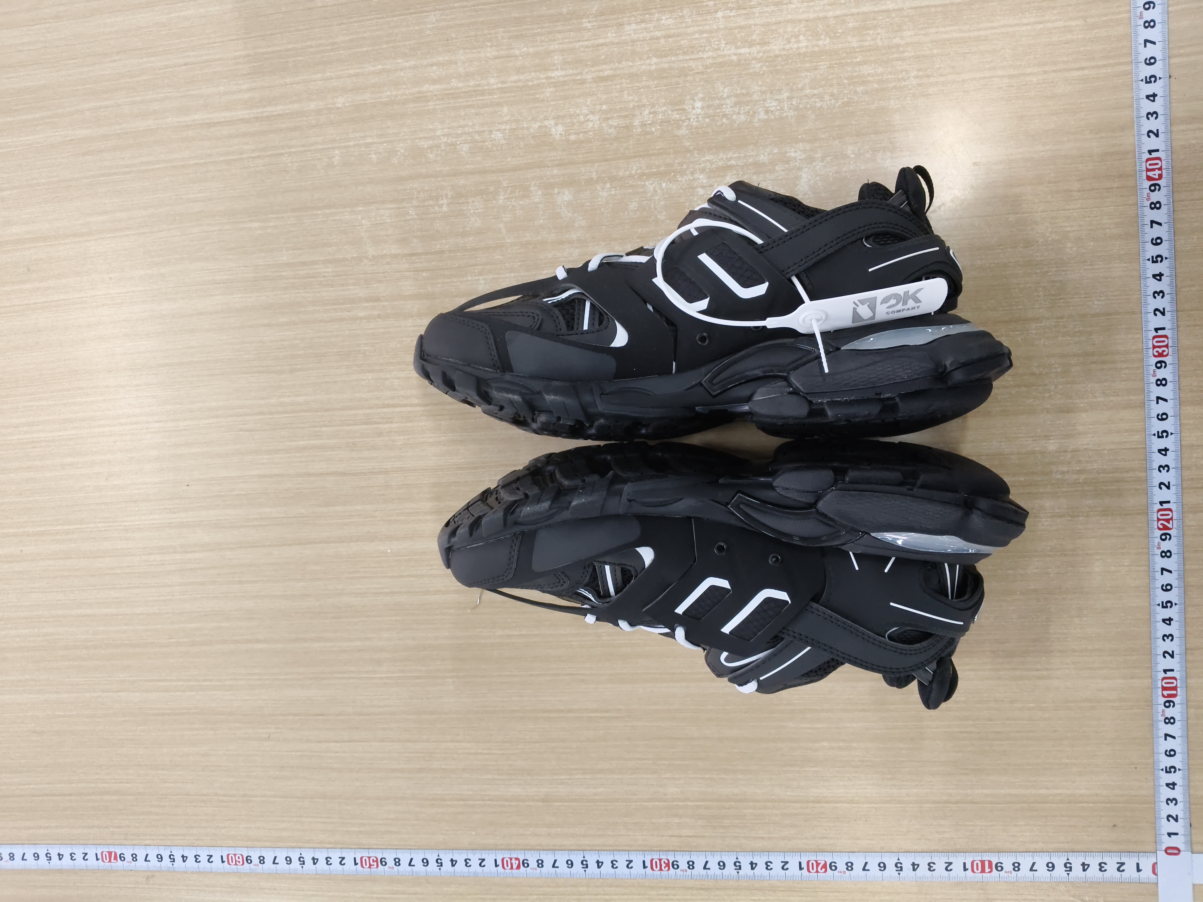 OK  Batch   Balenciaga Track -7