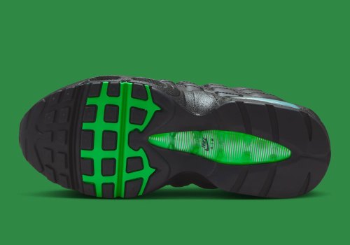 First Look At The Nike Air Max 95 OG “Green Shock”(pic6)