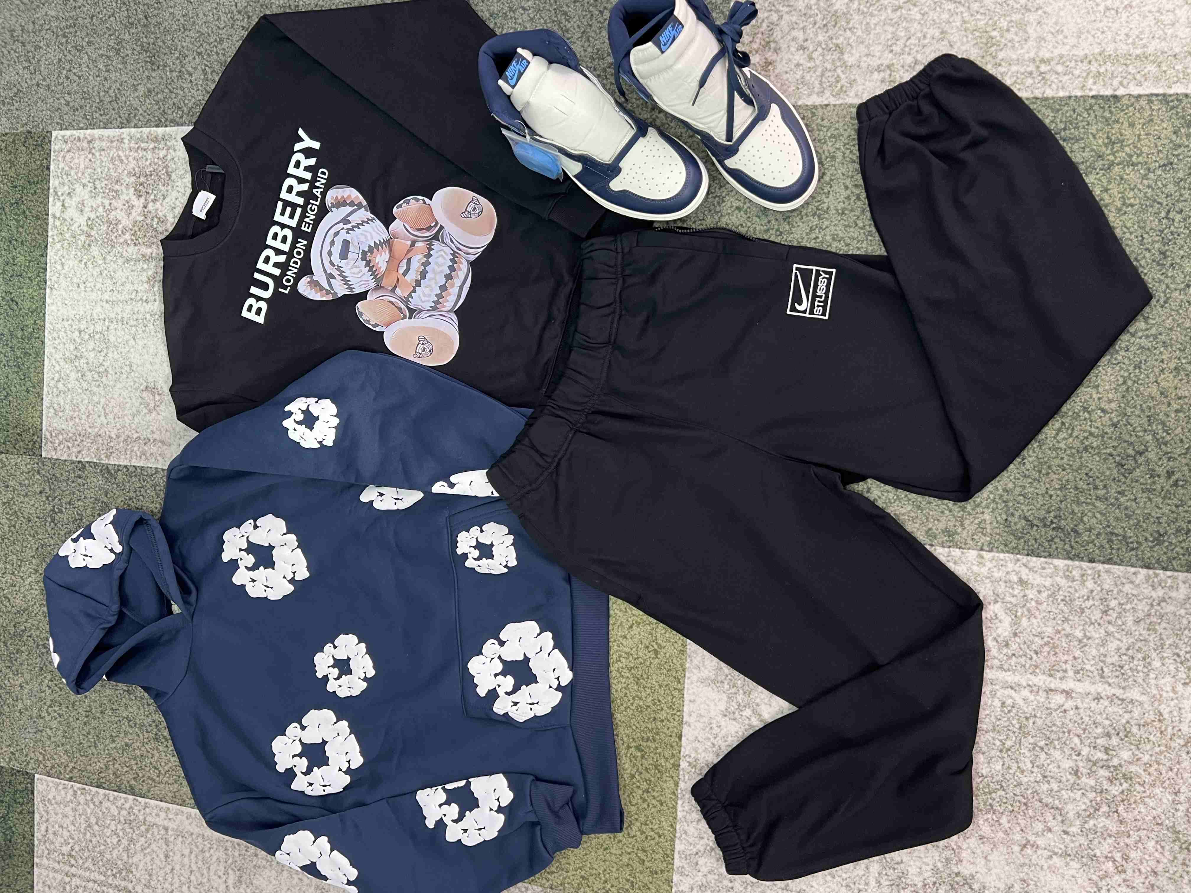 4 (2)_compressed.jpg