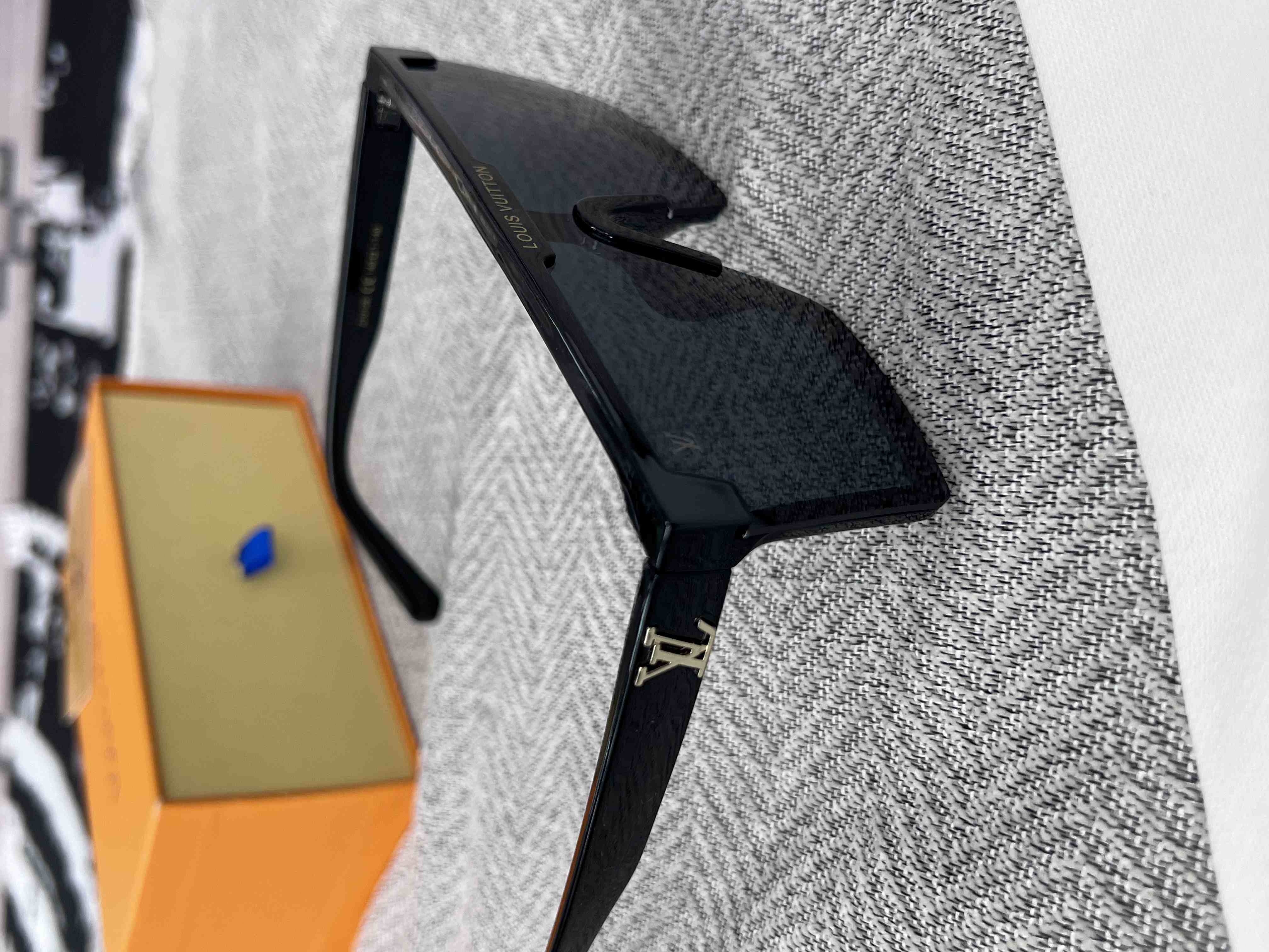 4 (2)_compressed.jpg